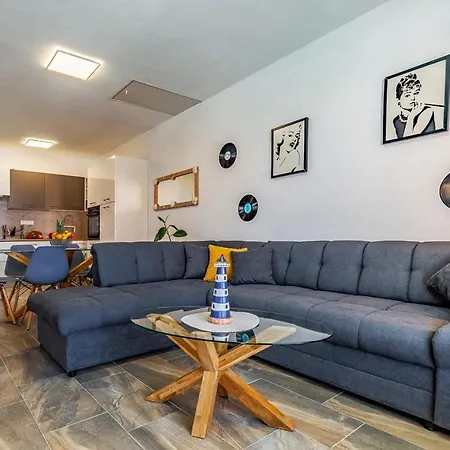 Istriensonne 0785 - Double 1 & Double 2 Mit Pool דירה