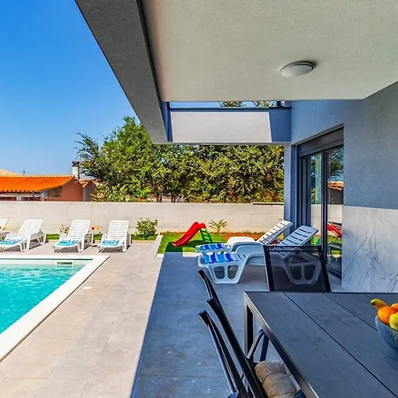 Istriensonne 0785 - Double 1 & Double 2 Mit Pool * Loborika