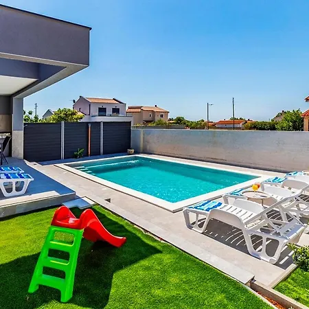 Istriensonne 0785 - Double 1 & Double 2 Mit Pool Appartamento Loborika