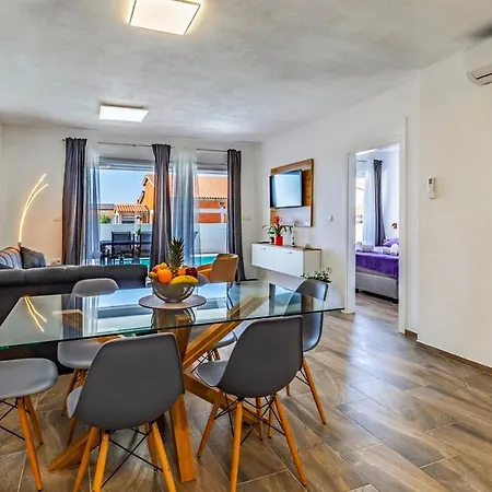 Istriensonne 0785 - Double 1 & Double 2 Mit Pool * Loborika