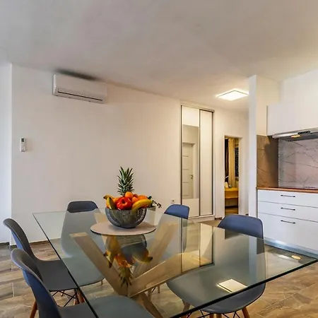 Istriensonne 0785 - Double 1 & Double 2 Mit Pool * Loborika