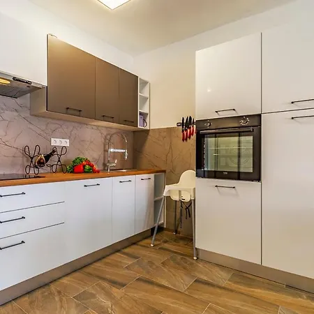 Апартаменты Istriensonne 0785 - Double 1 & Double 2 Mit Pool