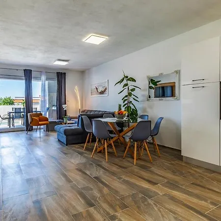 Апартаменты Istriensonne 0785 - Double 1 & Double 2 Mit Pool