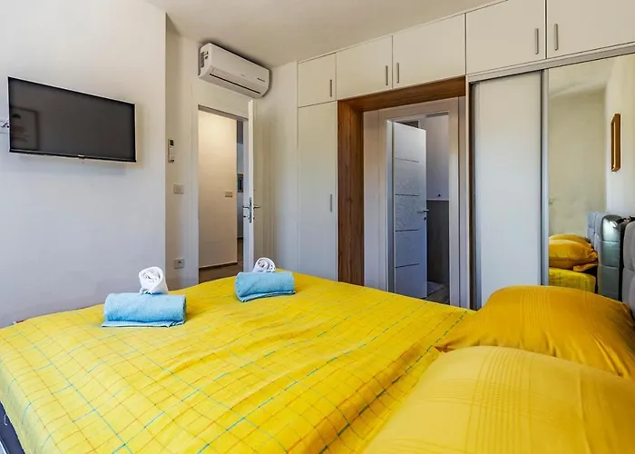 Istriensonne 0785 - Double 1 & Double 2 Mit Pool Loborika