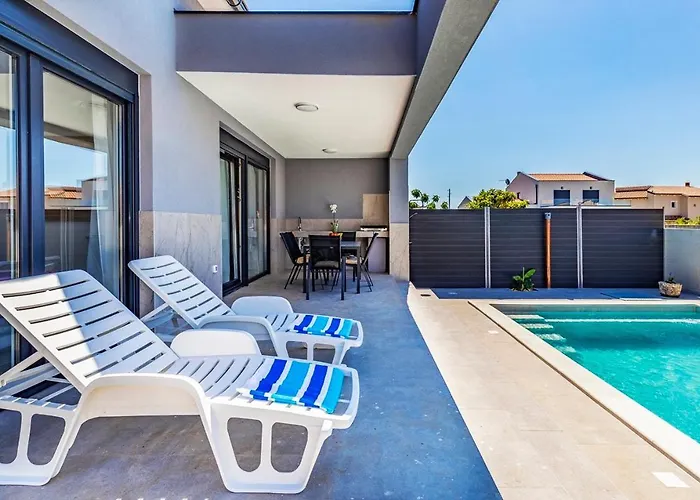 Istriensonne 0785 - Double 1 & Double 2 Mit Pool * Loborika