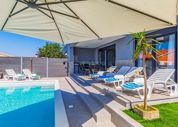 Istriensonne 0785 - Double 1 & Double 2 Mit Pool Loborika